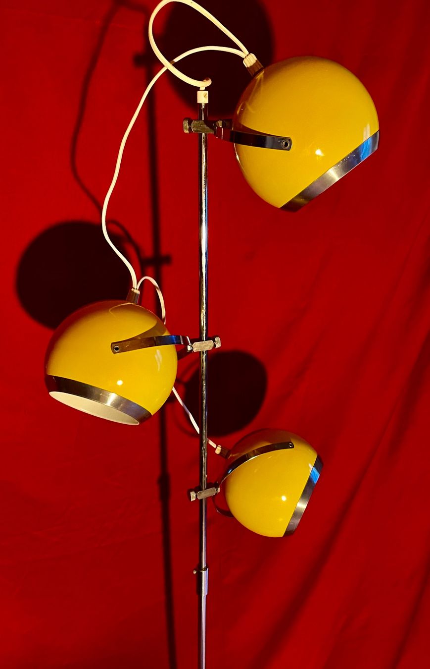 Lampade: Lampadaire Eye-Ball, grand format, année 70 – Usato da Prez vers Siviriez venduto da Mistinguette 1