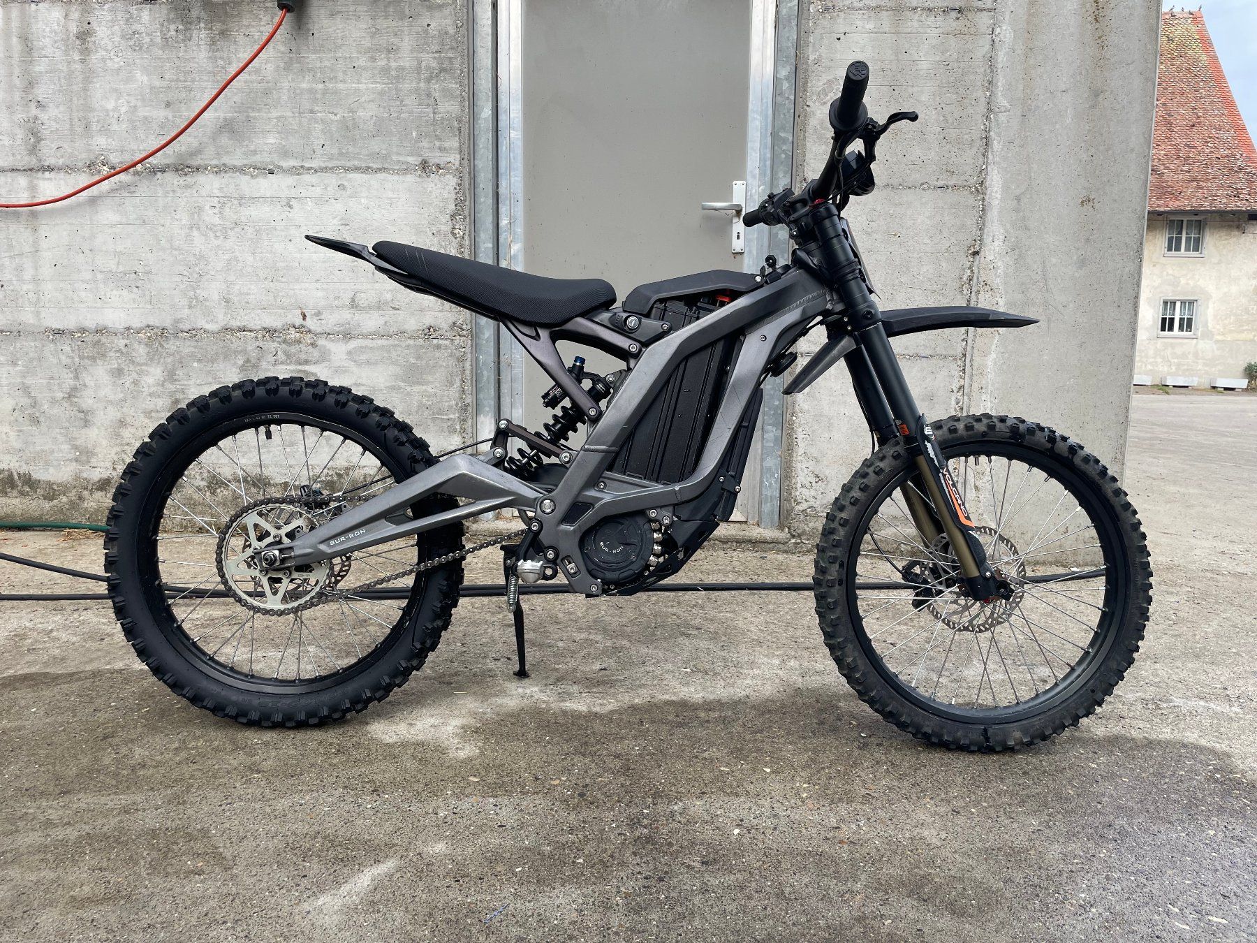Mini Bikes: Surron Light Bee X – Gebraucht aus pleigne von Wangfujin