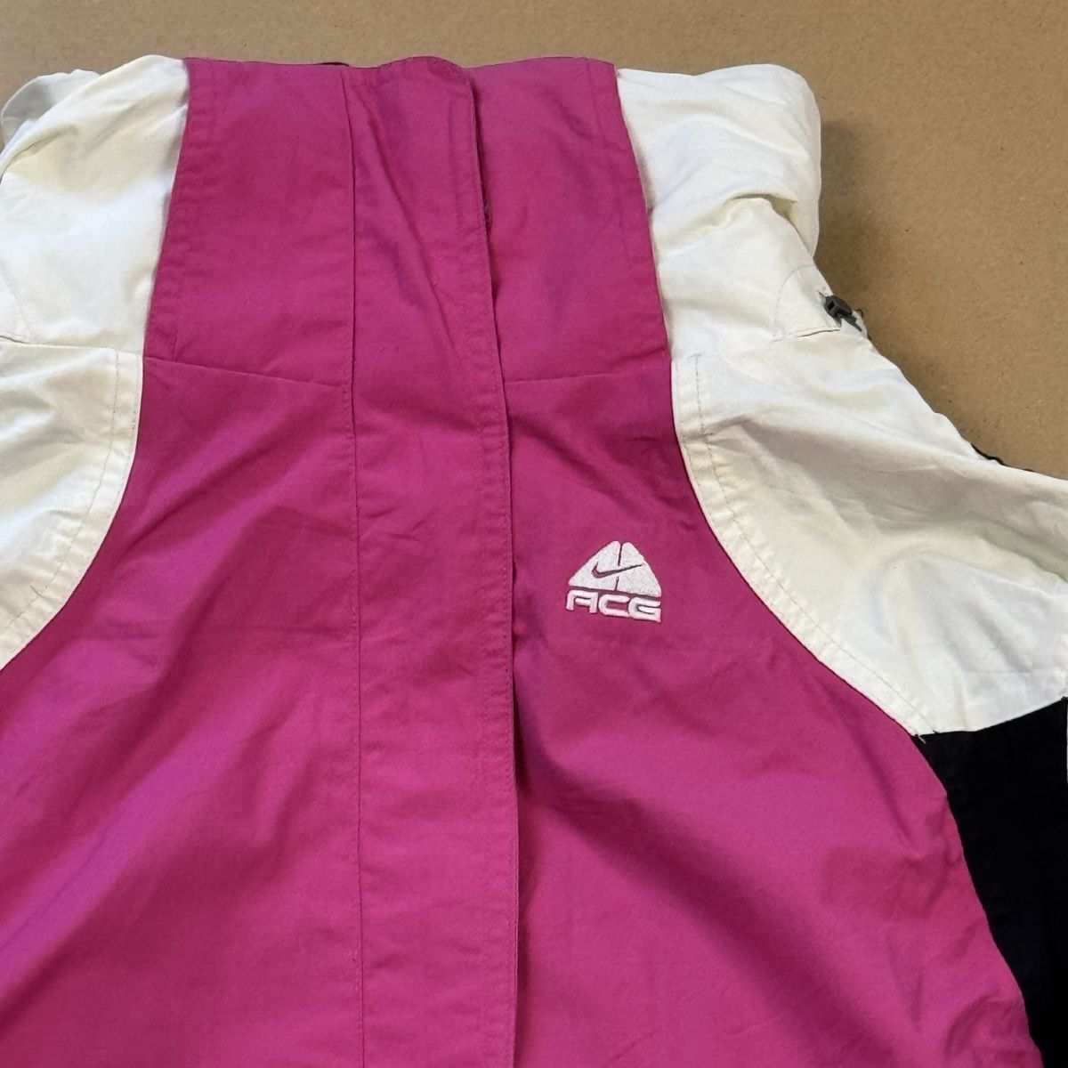 Nike Giacche: Nike ACG Functional Jacket, size M Windjacke Vintage wasser – Usato da St. Gallen venduto da sourced_limited 1
