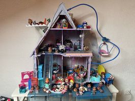 LOL Surprise Dolls Haus mit Zubehör und Puppen