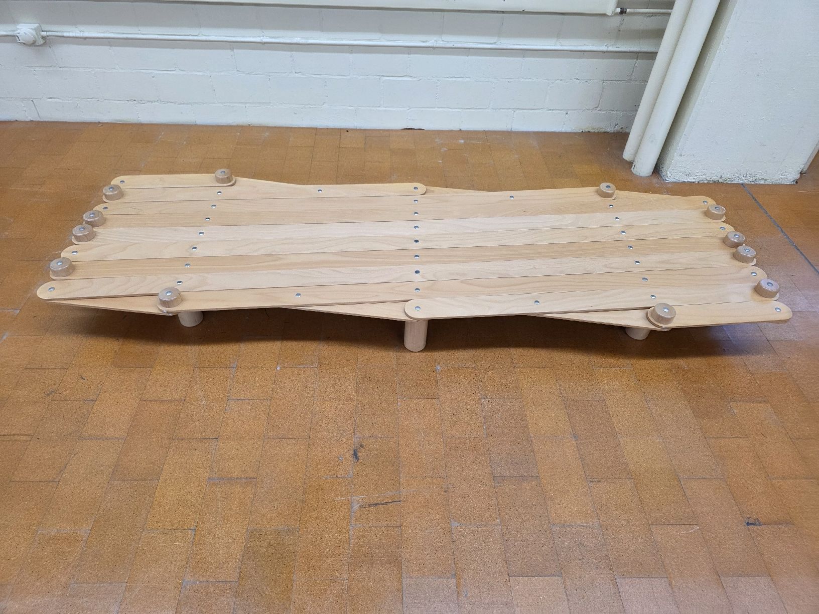 Thut Letti: Designer Bett Thut Scherenbett Modell 990 – Usato da Lichtensteig venduto da UsedINStore 7