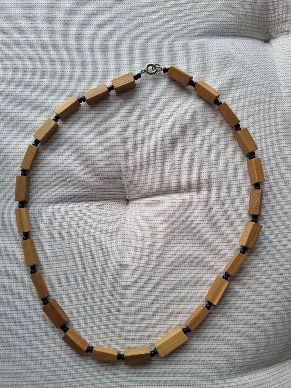 Catenine: Schöne Halskette mit Holzperlen – Nuovo (secondo la descrizione) da Nottwil venduto da Janny77 2