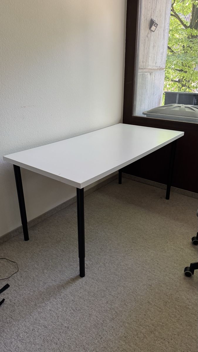 Ikea Scrivanie: Ikea table desk – Usato da Cham venduto da mar_xs6l 1