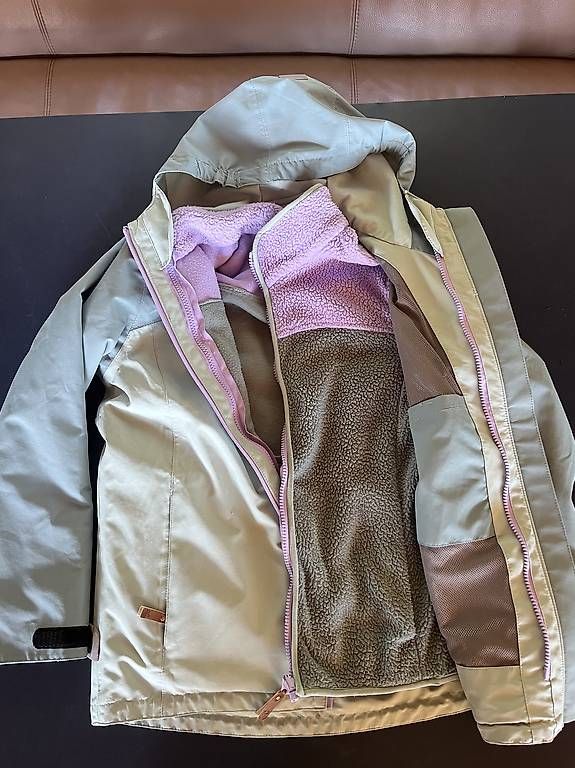 Rukka Jacken & Mäntel: Regenjacke von Rukka – Gebraucht aus Flims Dorf von sa_salome 1
