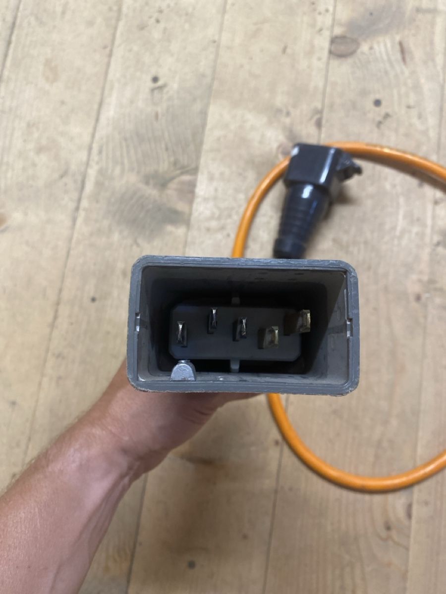 Fiches d'alim.: Stecker J25 – D'occasion à Oberiberg par Tquattro 1