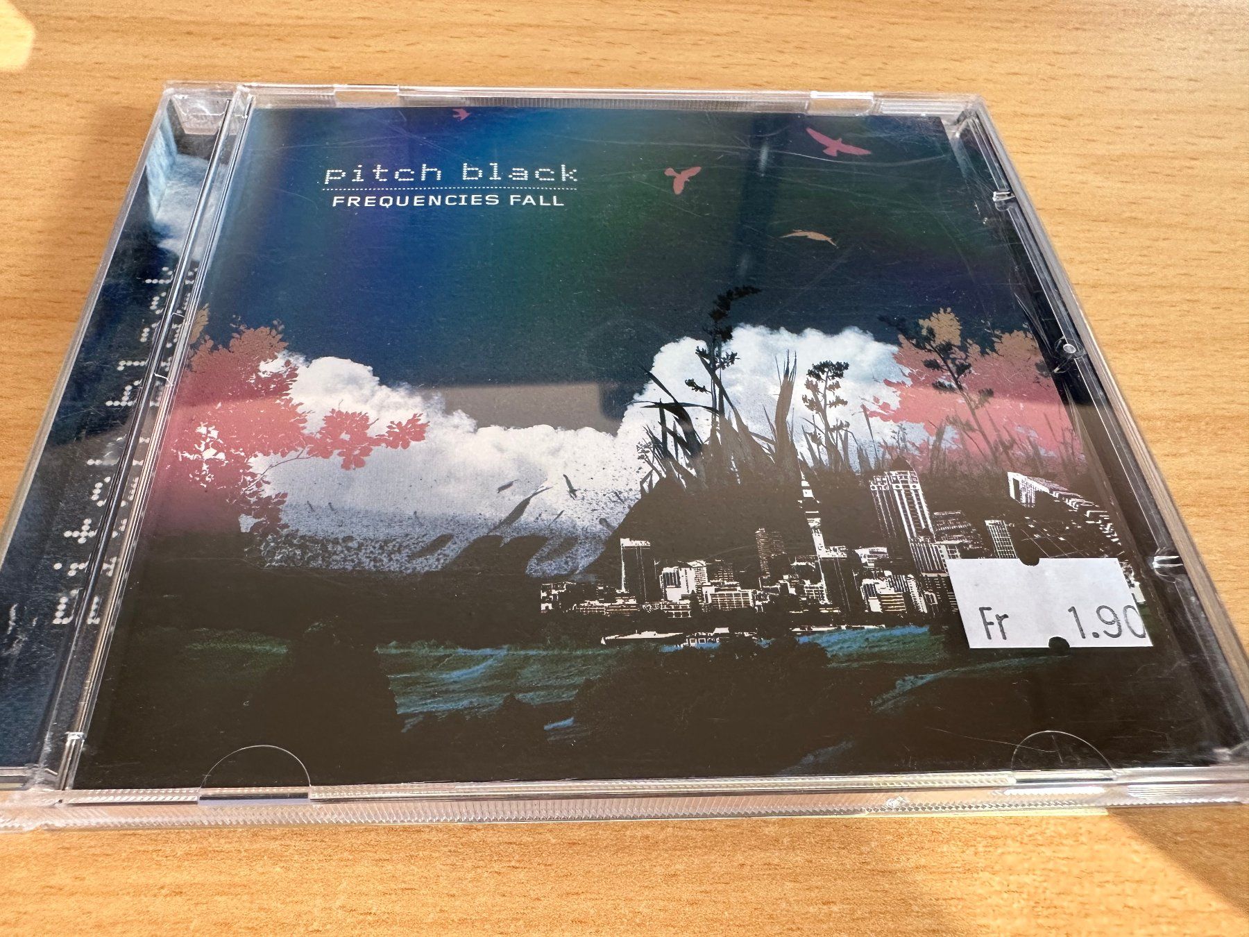 CD: Pitch Black – Frequencies Fall – Usato da Rikon im Tösstal venduto da Alpenmutz