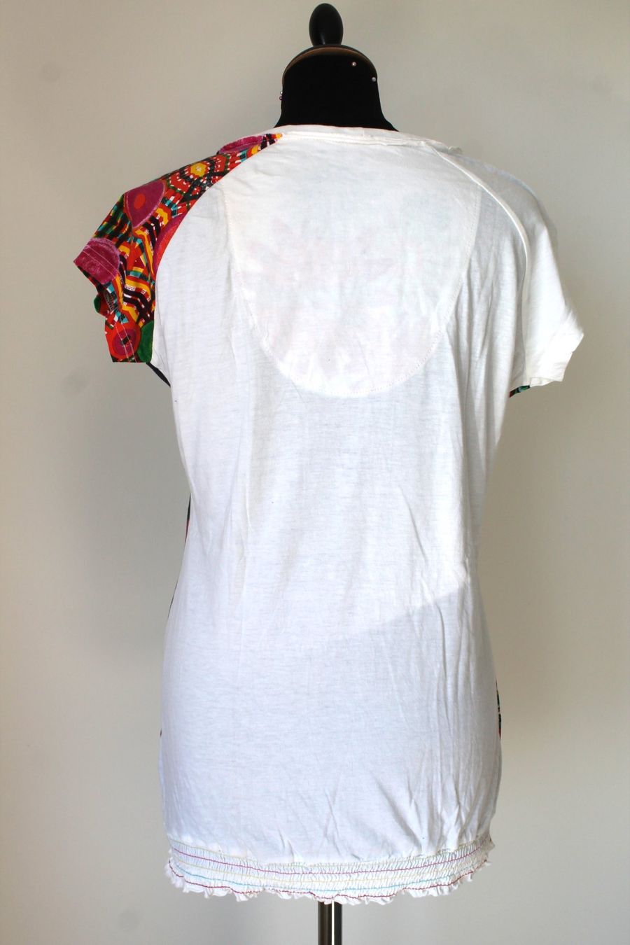 Desigual T-shirt: T-Shirt DESIGUAL taille XL – Usato da Chez-le-Bart venduto da jasse 1