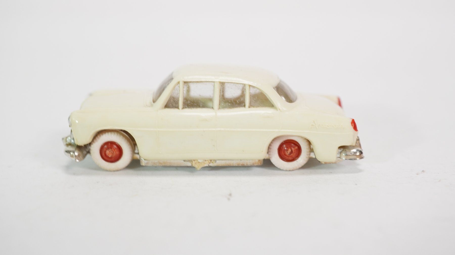 Norev Modellini d'auto: c1 Norev 1:87 Simca Ariane beige – Usato da Uetendorf venduto da tigermuegi 1