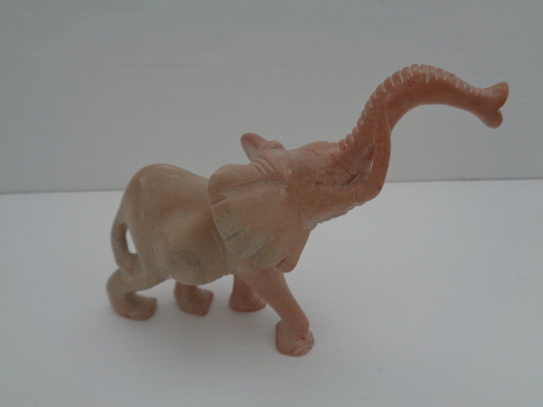 Sculture & Statue: 7 Elefanten aus Marmor & Speckstein – Usato da Chur venduto da omonia 2