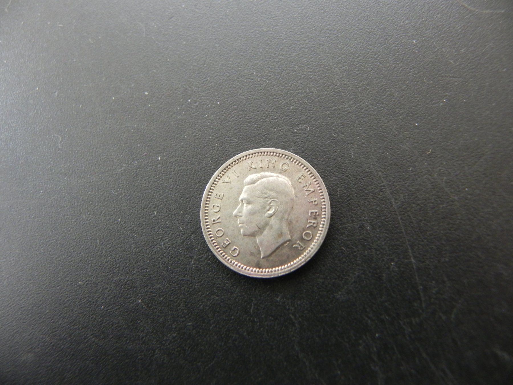 Alle Münzen: Neuseeland 3 Pence 1943 Silber – Gebraucht aus Biel/Bienne von Gogolozi 1