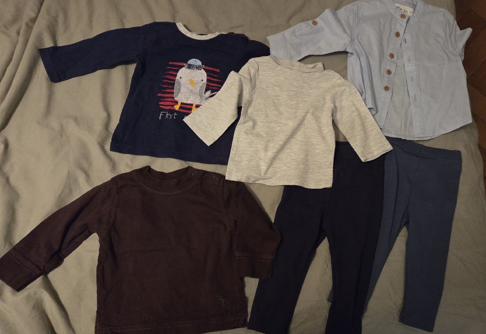Lotti & Set di vestiti: vêtements bébé taille 3-6 mois – Usato da Lausanne venduto da ver_05_22