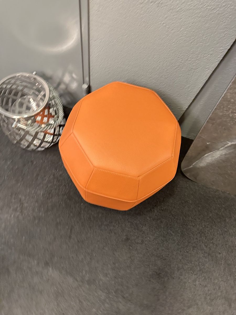 Leolux Sgabelli: Hocker Amulet von Leolux – Nuovo (secondo la descrizione) da Luzern venduto da WOHNTEAMCOLLECTION 7