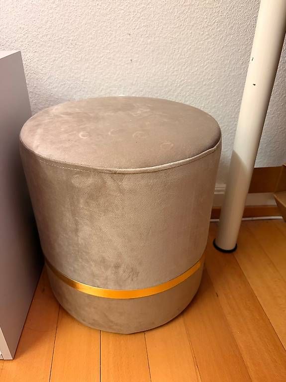 Maisons du monde Sgabelli: Maisons du Monde Sitzhocker Samt Gold – Usato da Zürich venduto da jiv_9qf6 1