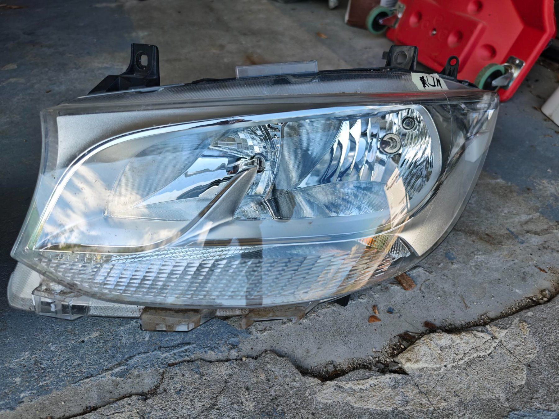 Mercedes-Benz Fari: Scheinwerfer Mercedes Benz Sprinter W907/910/Wohnmobile 2018 – Usato da St. George venduto da 9633pedro 1