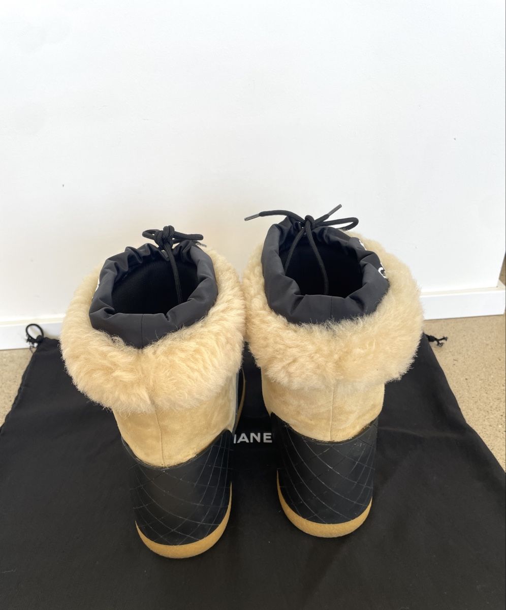 Chanel Scarpe da donna: Chanel Snow Boots – Usato da Stäfa venduto da Nicole093 3