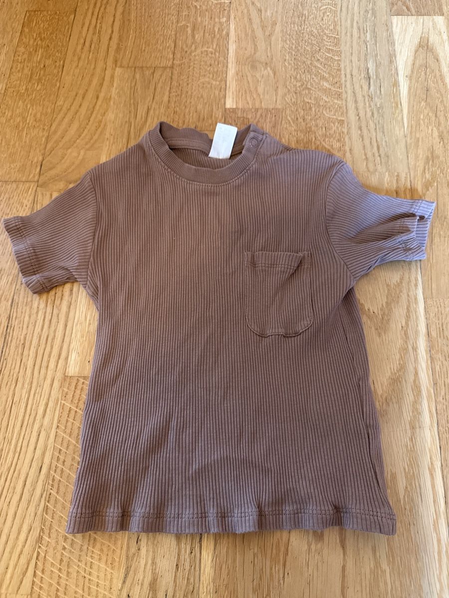 Camicie, T-shirt & Polo: T-Shirts Gr.92-98 – Usato da Ottikon venduto da Domito 4