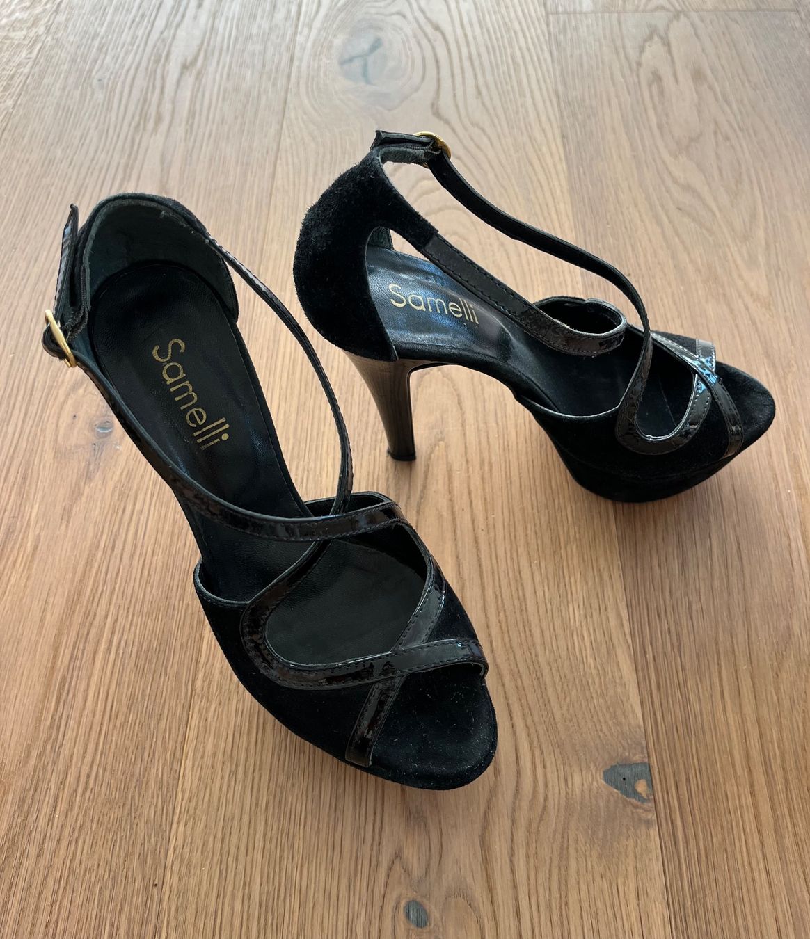 Chaussures femmes: Div. Sandalen Gr. 37 – D'occasion à Triesen par dardaleni 3