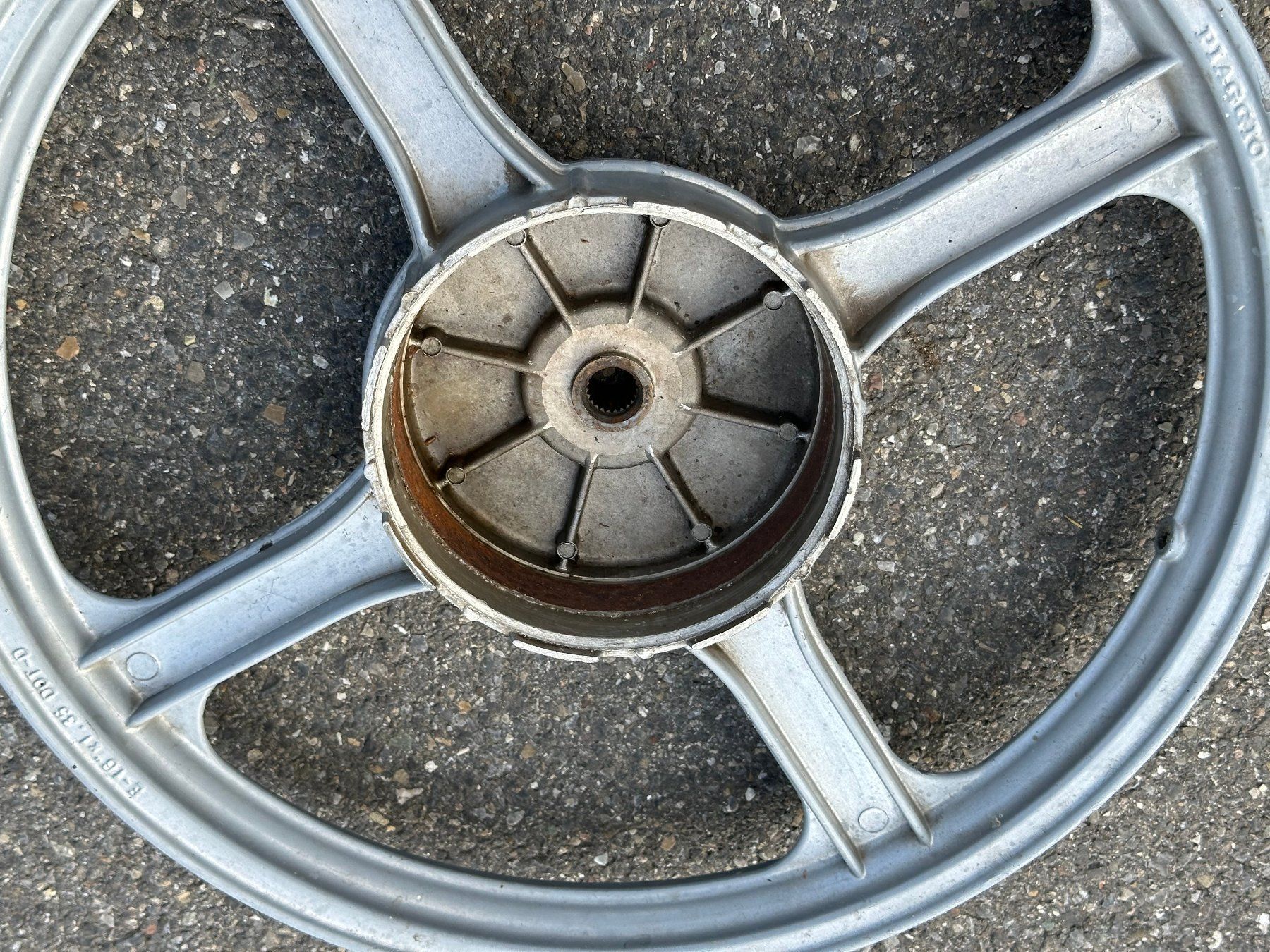 Piaggio Felgen: Hinterradfelge Guss Piaggio Ciao – Gebraucht aus Bünzen von Lukinxty 2