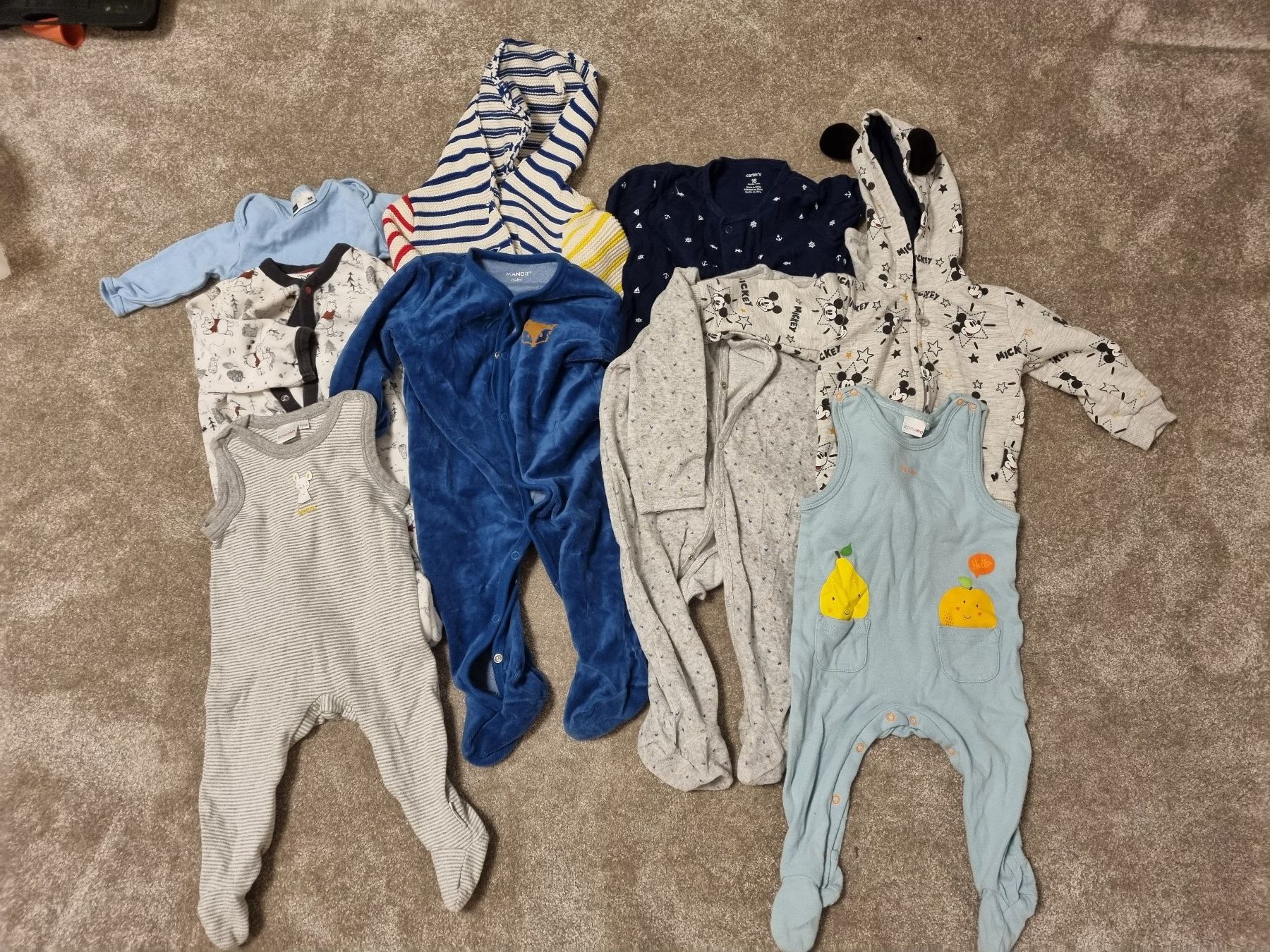 Lotti & Set di vestiti: Kinderkleider Set Grösse 68 Junge mit Schneeanzug – Usato da Balterswil venduto da baller23