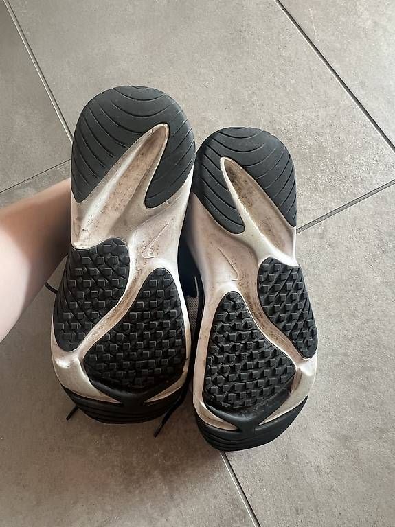 Scarpe da uomo: Nike Zoom 2k Schwarz/Weiss – Usato da Zürich venduto da bekkabra 2