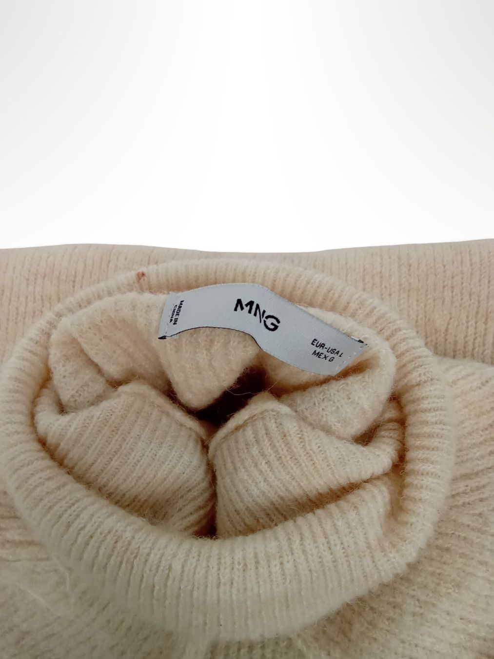 Mango Robes: MNG Rollkragen-Strickkleid cremebeige Gr. L – D'occasion à Suhr par Restwert_Suhr 7