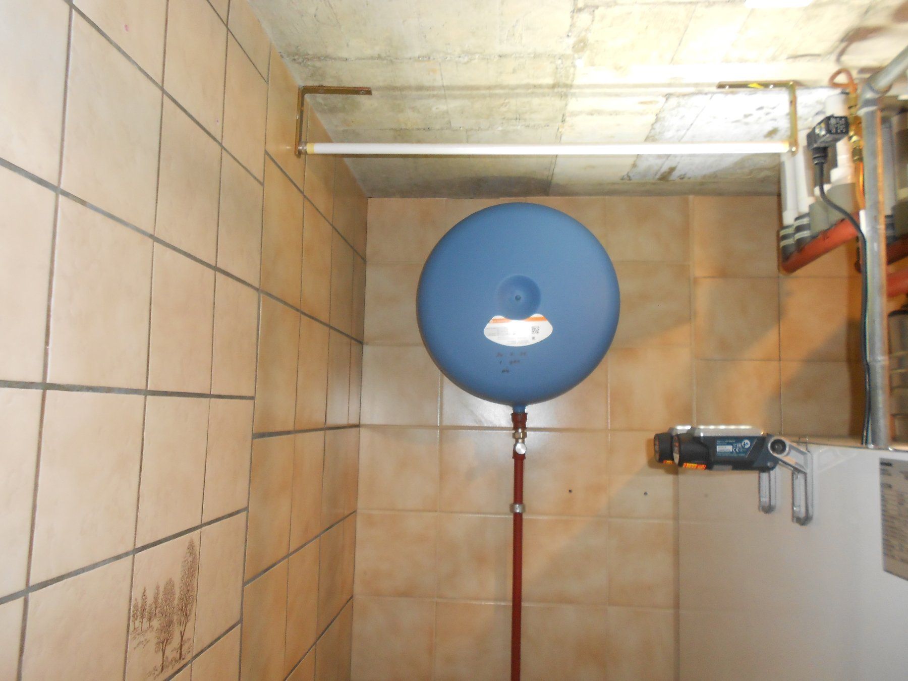 Altro in Utensili da giardino: Druckausdehnungsgefäss Statico SD 35.3 – Usato da Wintersingen venduto da Sanny2002