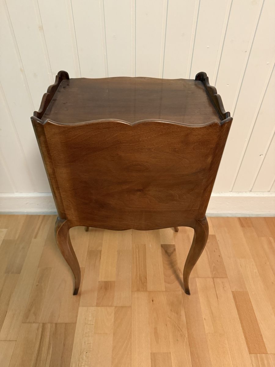 Nachttische: Vintage / Beistelltisch mit 3 Schubladen – Gebraucht aus Bern von Moowee 2