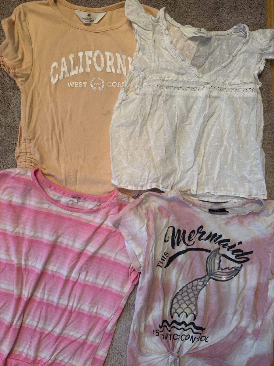 Blusen, T-Shirts & Tops: 4 mädchen Shirts 134 – Gebraucht aus Wädenswil von dor_ddx7