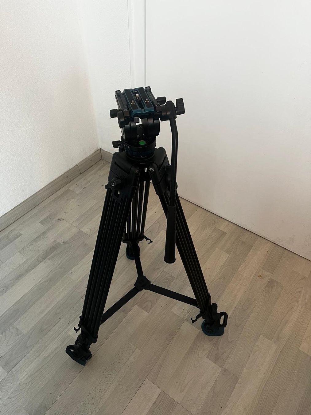Benro Trépieds & Accessoires: Benro KH26PC Videostativ – D'occasion à Luzern par ORISONO 1