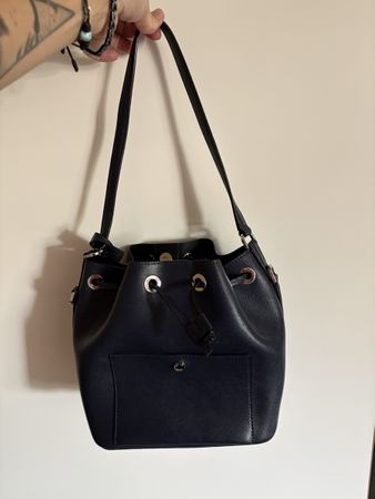 Michael Kors Greenwich Medium Bucket Bag – Saffiano Leder