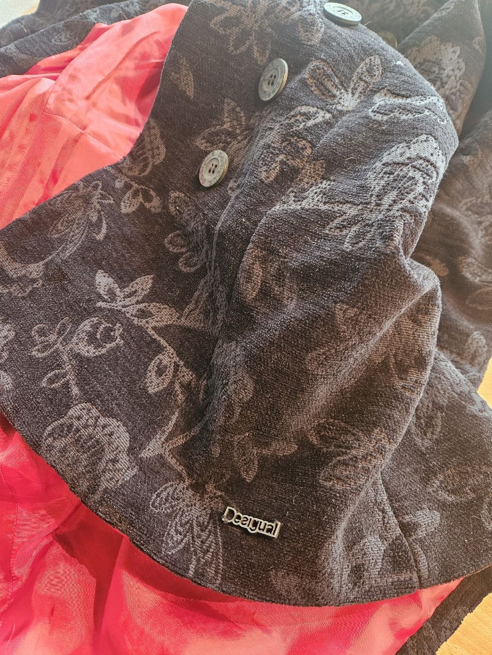Desigual Cappotti: Wunderschöner Mantel von Desigual, Gr. 38 – Usato da Spiez venduto da ann_y7bb 4