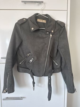 Damen Kunstlederjacke Zara Basic grau Grösse S guter Zustand