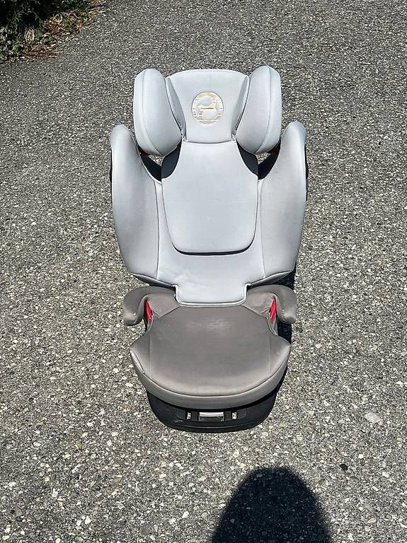 Seggiolini per auto: Siège auto Cybex Solution ISOFIX  bon état – Usato da Mont-sur-Rolle venduto da car_z85n