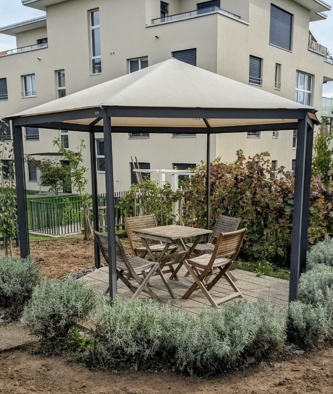 Cabanes de jardin & serres: Gartenpavillon mit Seitenvorhänge – D'occasion à Romanshorn par chaanem 1