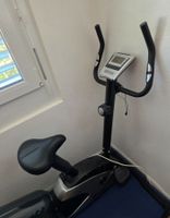 Heimtrainer Fitnessvelo schwarz mit Display gebraucht