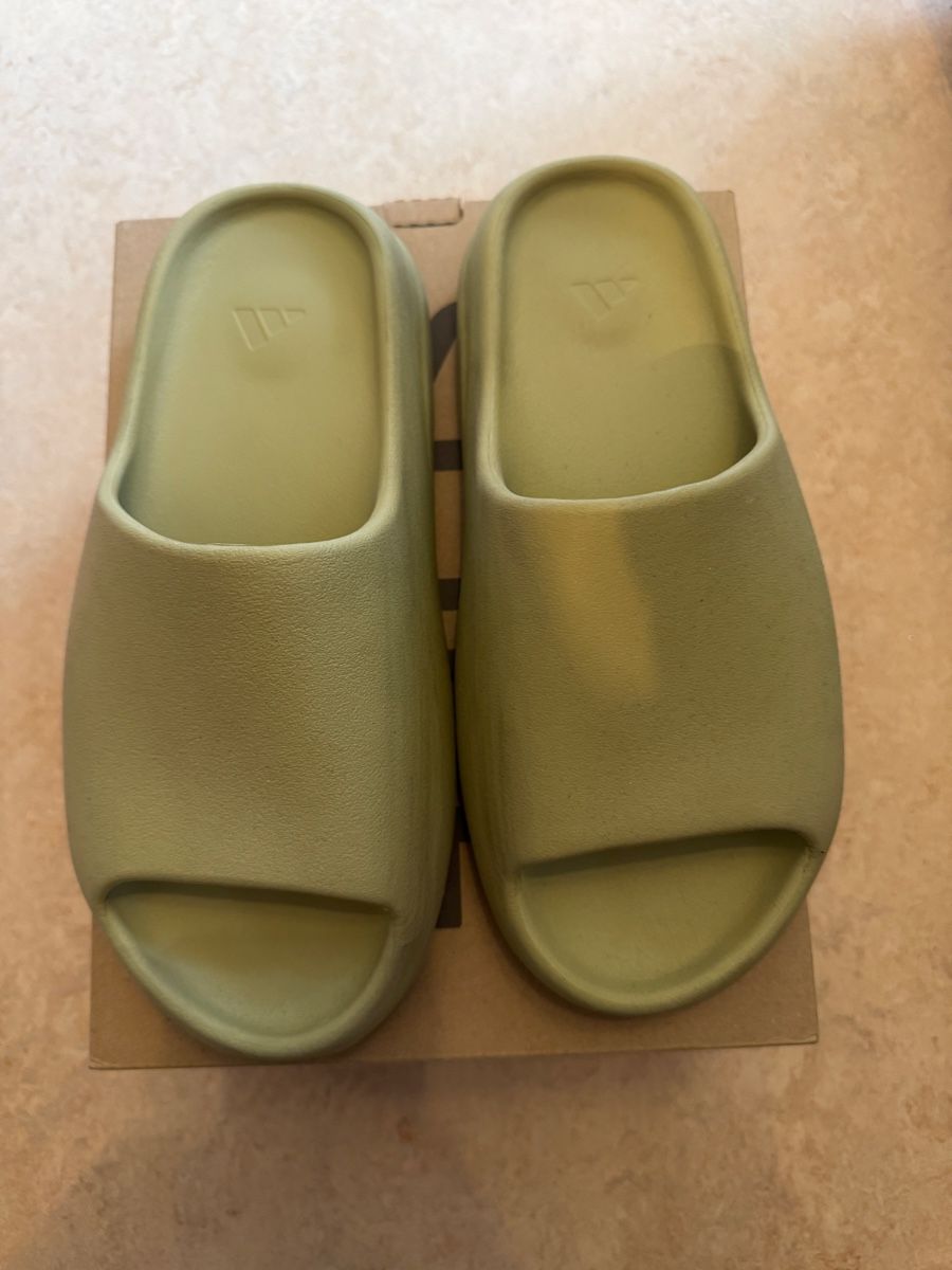 Adidas Scarpe da uomo: Yeezy Slide Resin Gr. 44.5 – Usato da Zürich venduto da swiss.tech 3