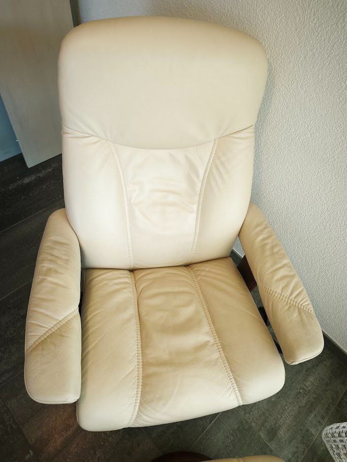 Stressless Sessel: Stressless Relax Sessel mit Hocker Leder Creme – Gebraucht aus Toffen von Immo-Erben 4