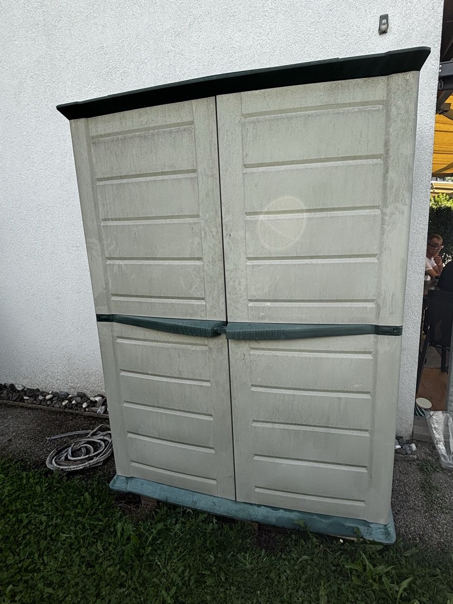 Box contenitori: Gartenschrank aus Kunststoff – Usato da Rotkreuz venduto da Levo_9 1