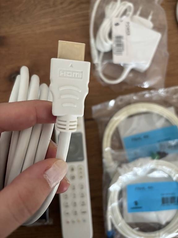 Cavi: Sammlung Kabel und Elektrozubehör – Usato da Ennetbaden venduto da julija. 3
