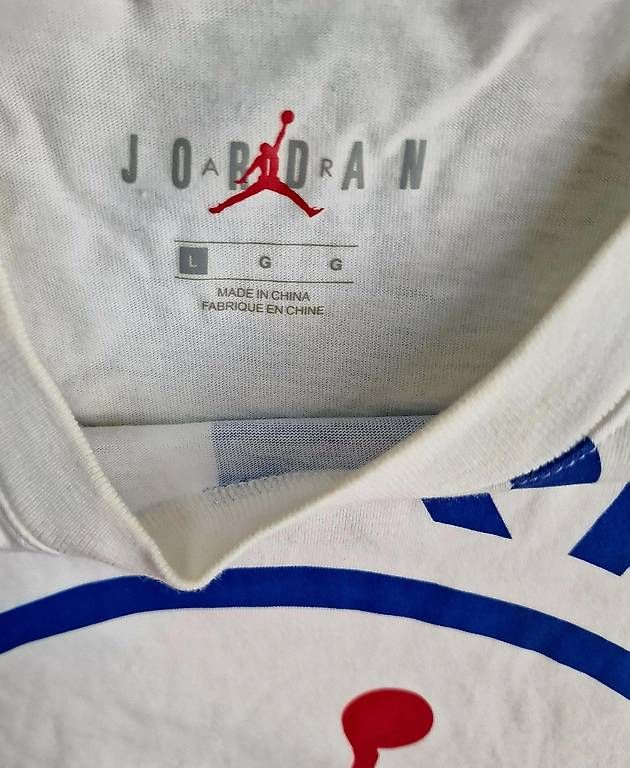 T-Shirts: Air Jordan T-Shirt Grösse L – Gebraucht aus Starrkirch-Wil von NHA01 1