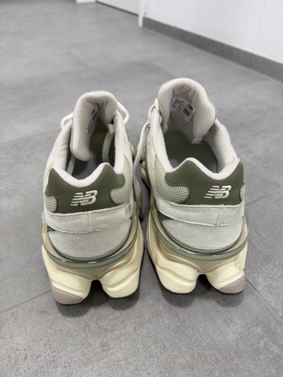 New Balance Scarpe da uomo: New Balance 9060 – Nuovo (secondo la descrizione) da Eiken venduto da DanoO. 1