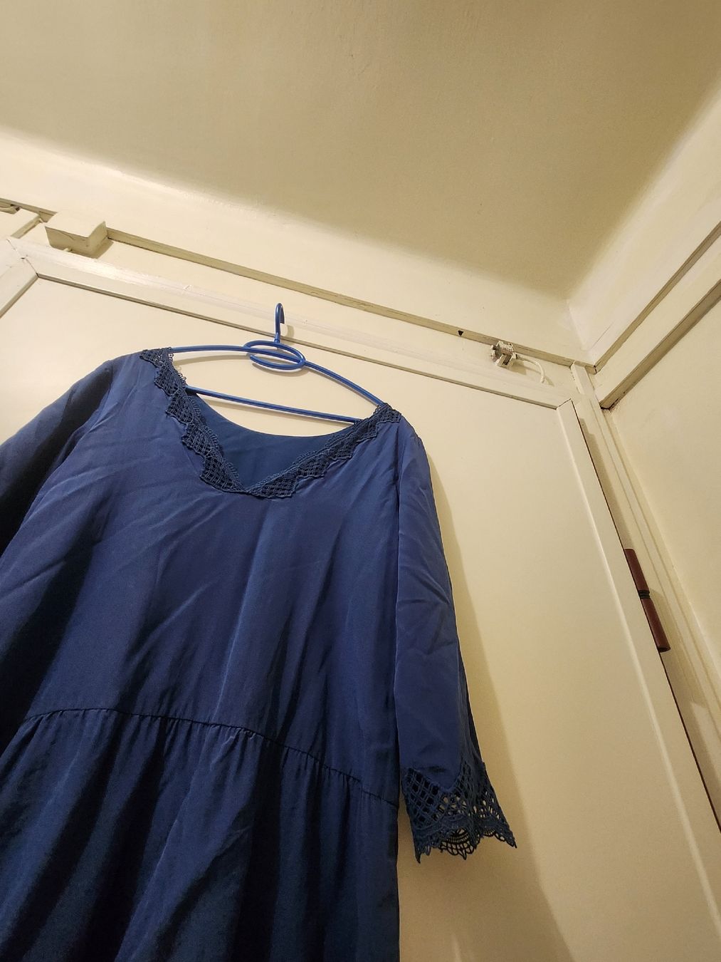 Sezane Kleider: Robe SÉZANE bleue taille 34 en soie – Gebraucht aus Niedergösgen von Eva2410 3