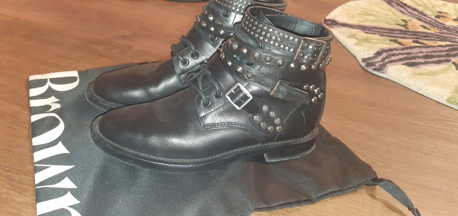 Saint Laurent Damenschuhe: Bottes Saint Laurent - IT 38 – Gebraucht aus St-Sulpice VD von juhdu 1