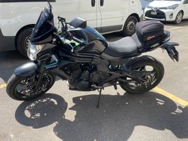 Kawasaki ER-6N Motorrad Occasion Kratzer Mattgrau