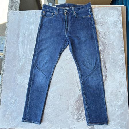 Jean Levi's bleu brut, taille 32/30, bon