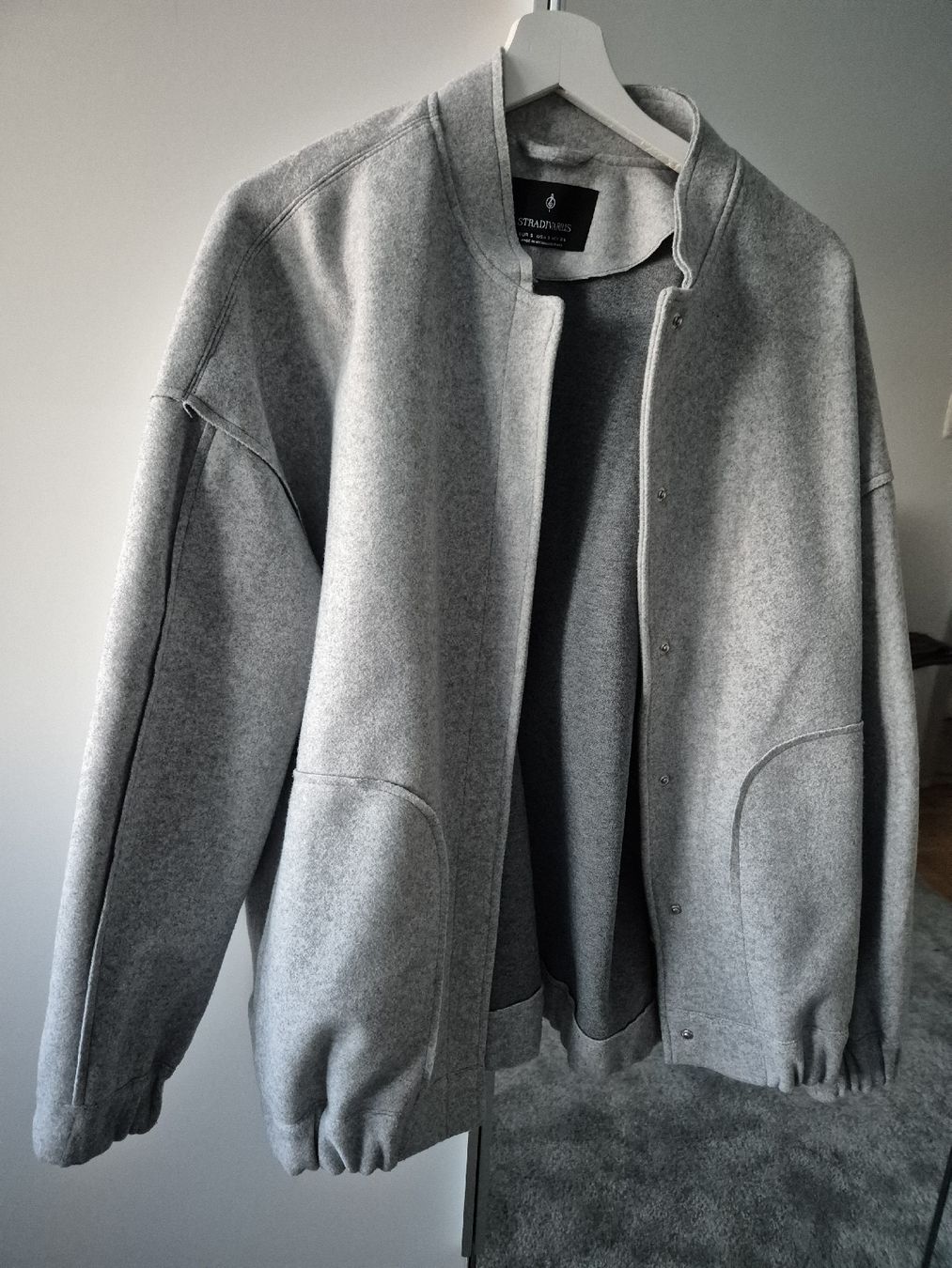 Stradivarius Giacche: Stradivarius Jacke, grau, Grösse S, oversized - ungetragen – Nuovo (secondo la descrizione) da Goldach venduto da nikkaaa