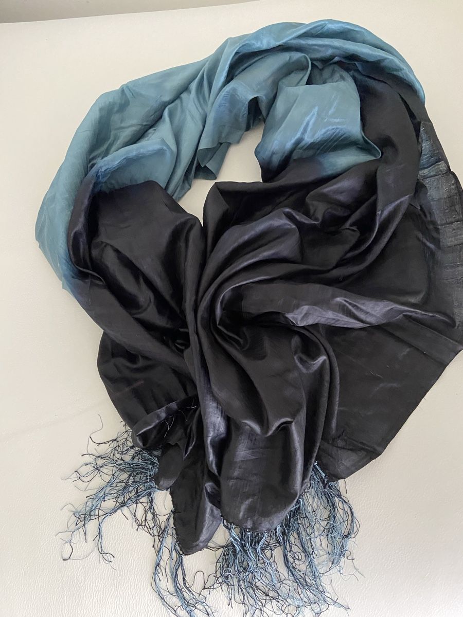 Foulards, Tücher & Schals: Seiden Schal Tuch – Gebraucht aus Horgen von smlecnik78