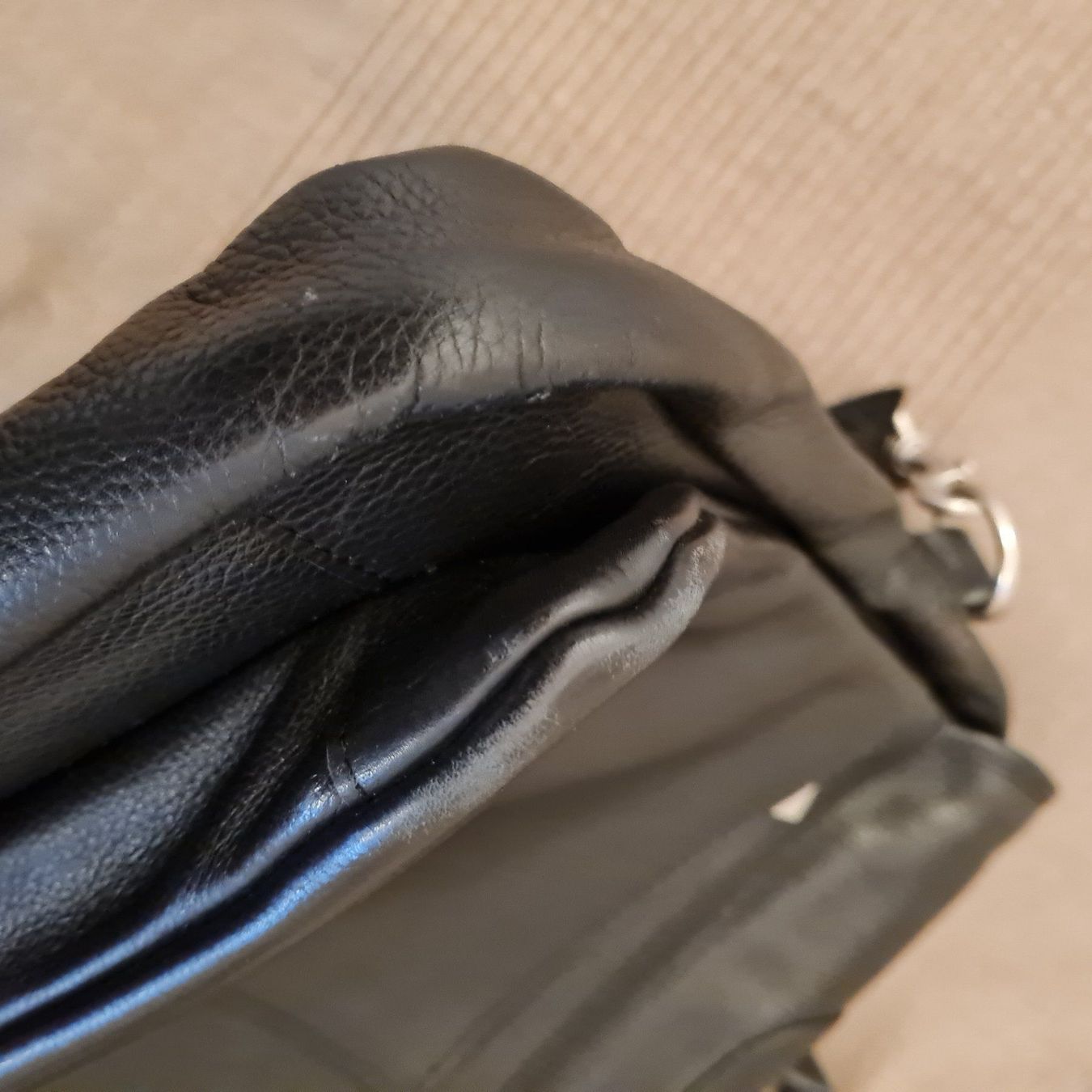 Borse: Laptop Tasche Leder Schwarz – Usato da Turgi venduto da vivizz 3