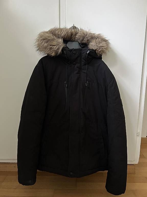 Giacche: Clockhouse Winterjacke Schwarz mit Fellkapuze, Gr. M – Usato da Bachs venduto da jok_8p6r
