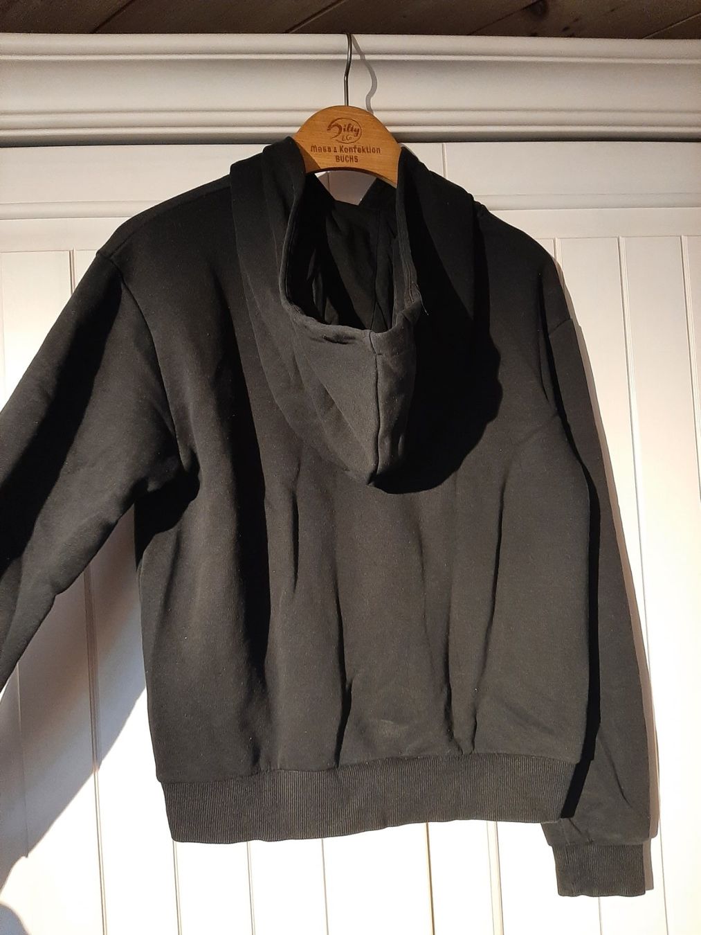Na-kd Maglioni & Felpe: Schwarzer Hoodie in grösse S – Usato da Rheinau venduto da miriam_j 3